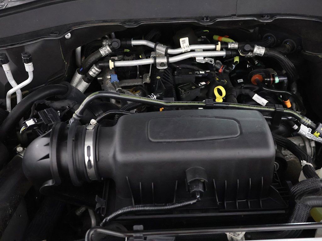 Used 2022 Ford Explorer XLT w/ Equipment Group 202A image 20