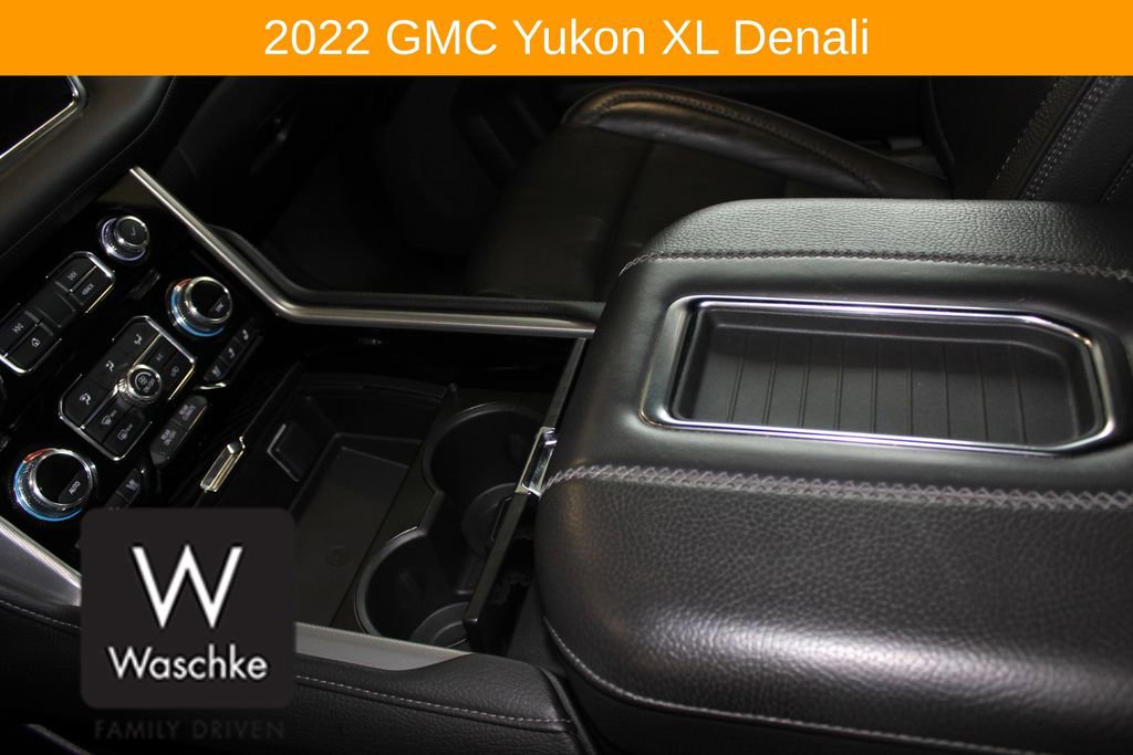 Used 2022 GMC Yukon XL Denali w/ Denali Premium Package AWD/4WD image 36