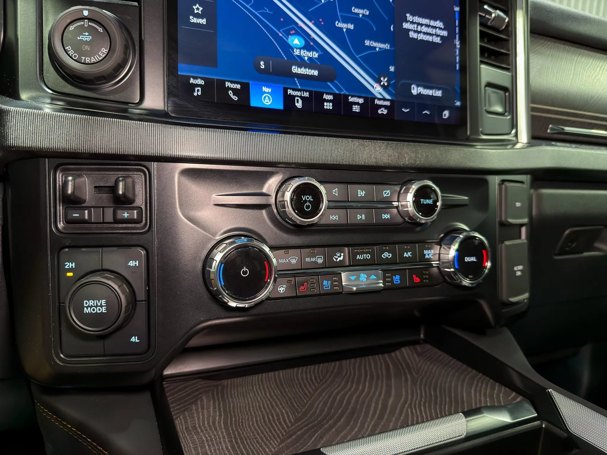 Used 2023 Ford F450 Platinum AWD/4WD image 23