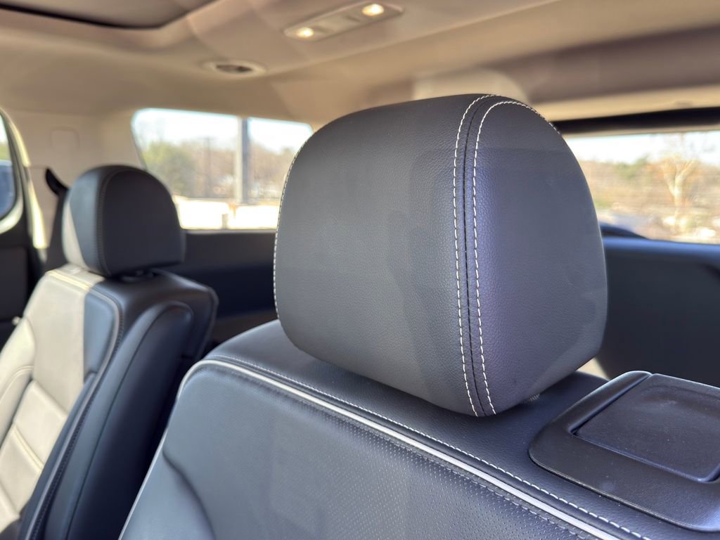 Used 2023 GMC Acadia Denali w/ Denali Ultimate Package image 28