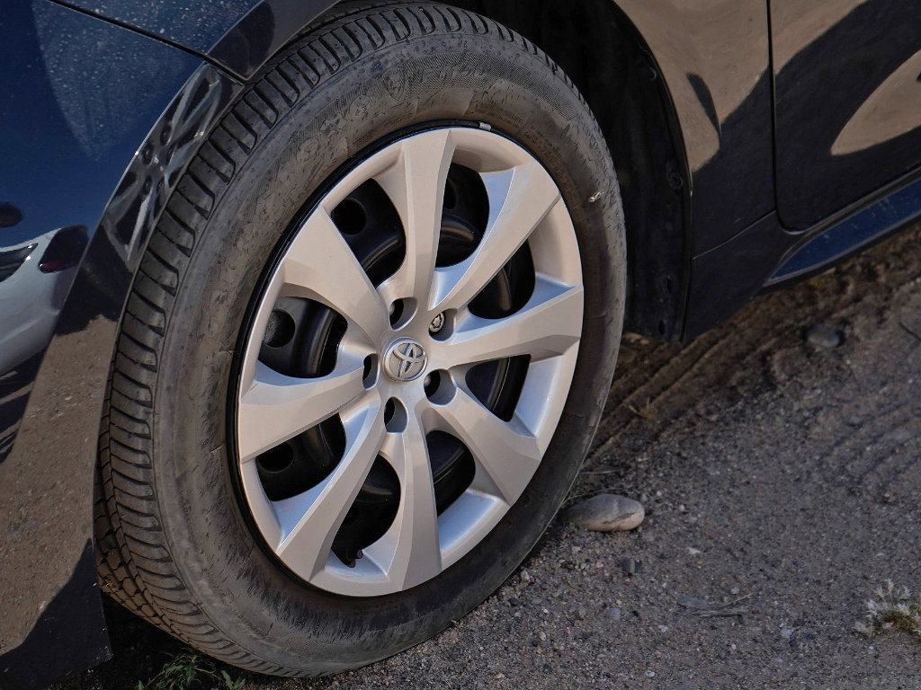 Used 2024 Toyota Corolla LE image 6