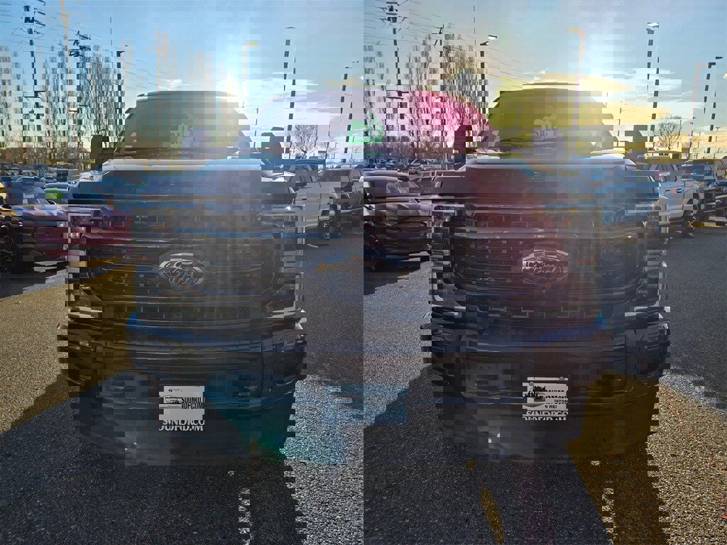 Used 2021 Ford F250 Lariat image 2