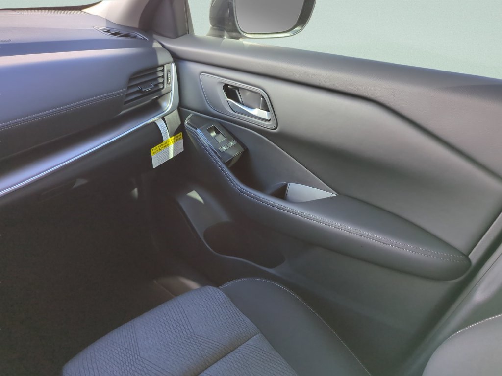 Certified 2026 Nissan Rogue SV w/ Cold Weather Package FWD image 9