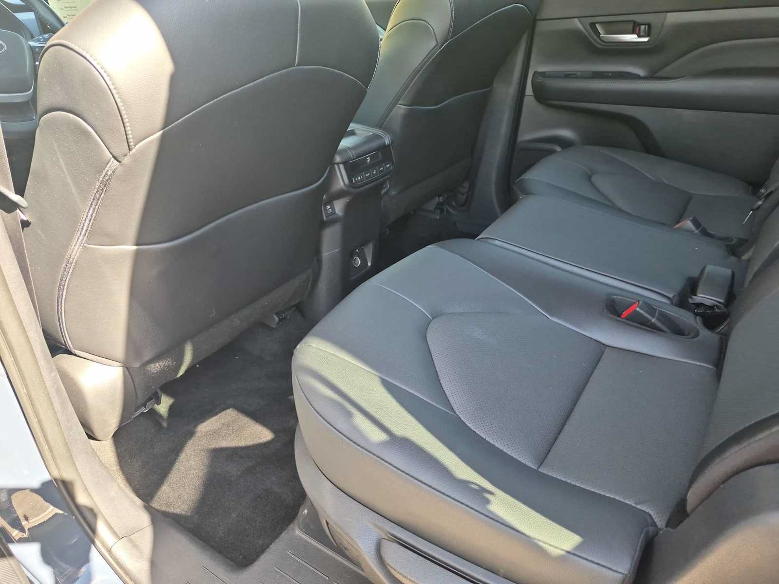 Used 2024 Toyota Grand Highlander AWD Hybrid image 18