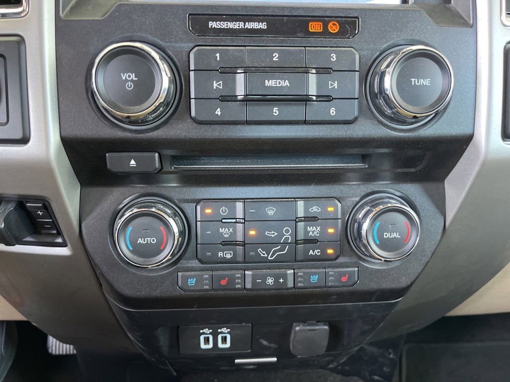 Used 2017 Ford F250 Lariat w/ Chrome Package AWD/4WD image 18