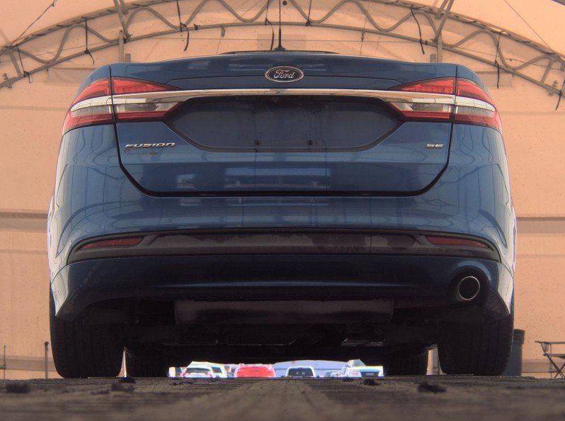 Used 2017 Ford Fusion SE FWD image 5