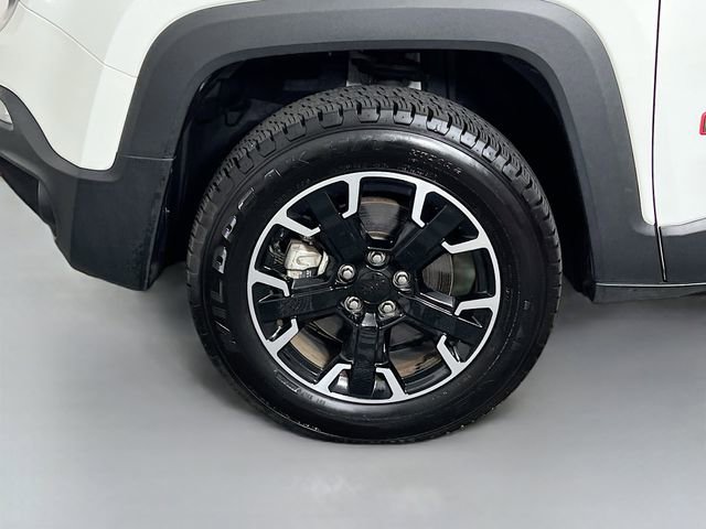 Used 2023 Jeep Renegade Trailhawk image 26