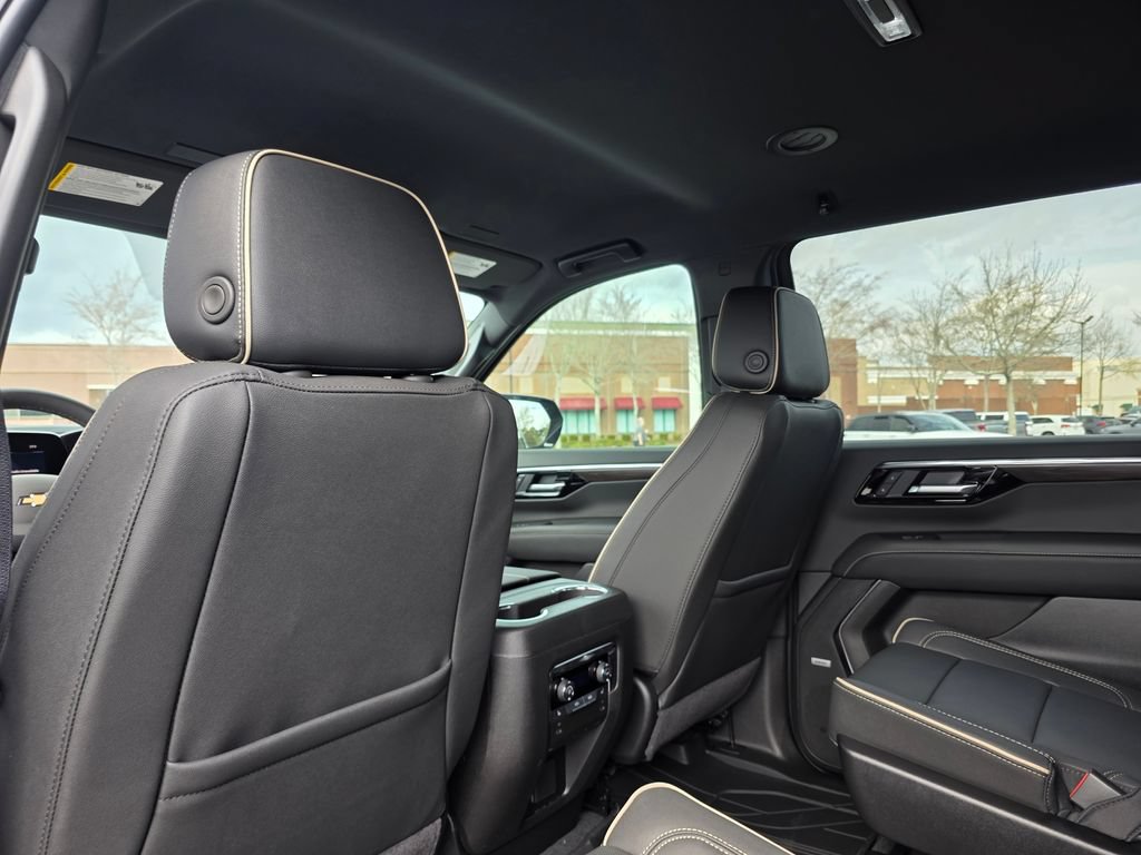 New 2026 Chevrolet Suburban Premier RWD image 21