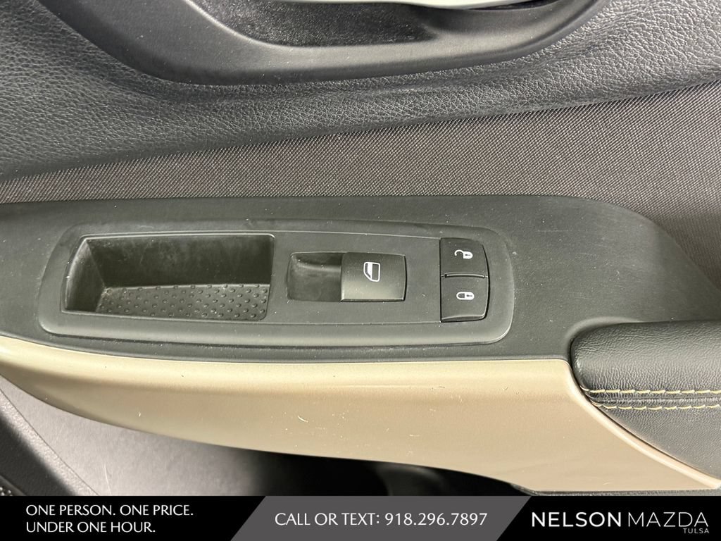Used 2017 Jeep Cherokee Sport FWD image 43