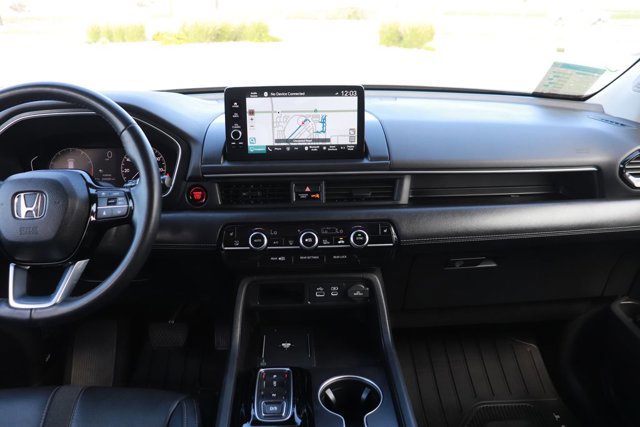 Certified 2024 Honda Pilot Touring image 10