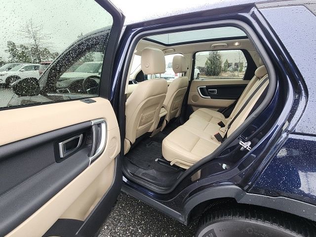 Used 2019 Land Rover Discovery Sport HSE image 17