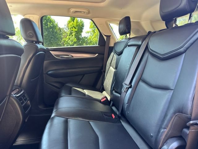 Used 2017 Cadillac XT5 Luxury AWD/4WD image 16