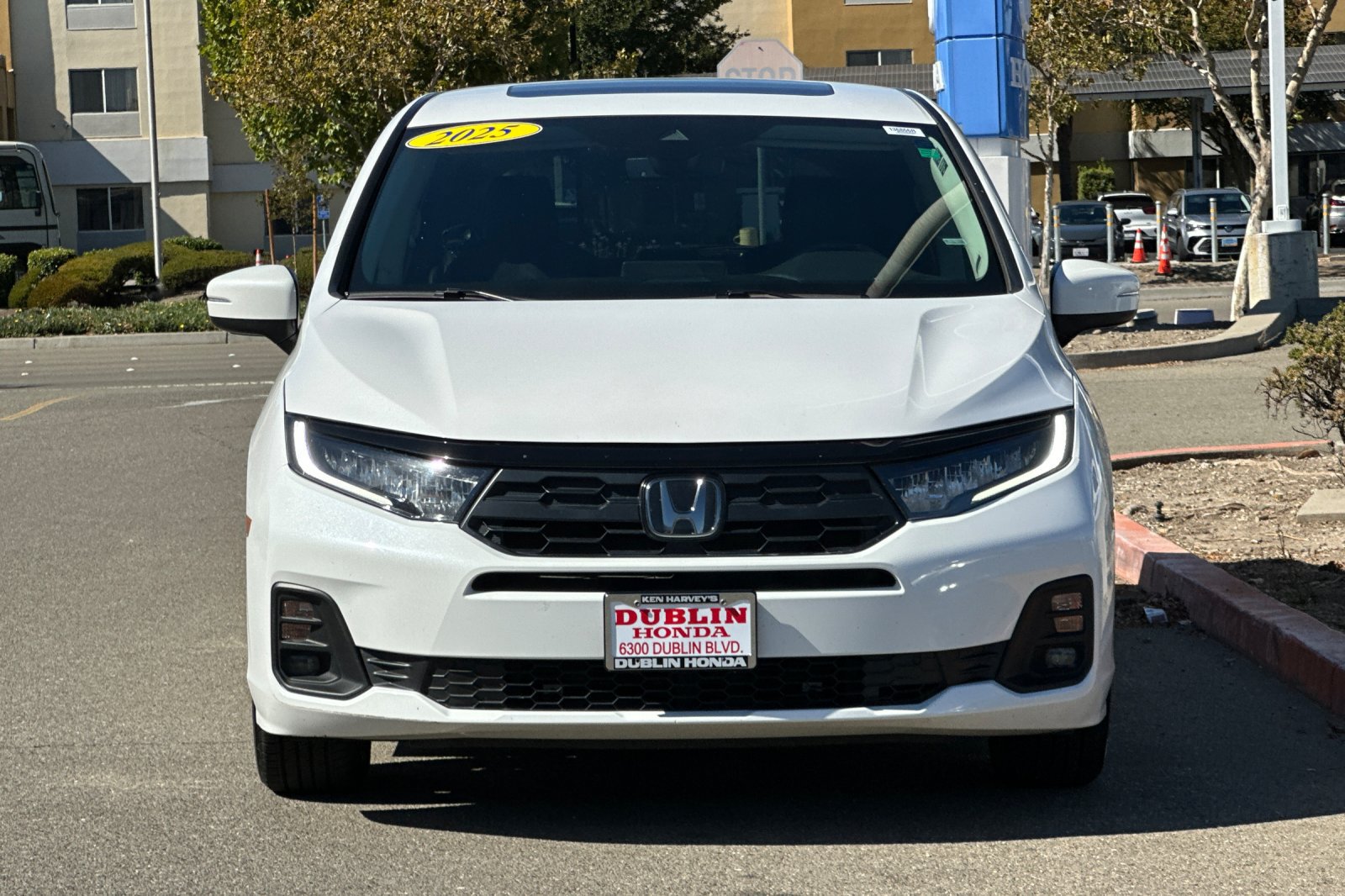 Certified 2025 Honda Odyssey EX-L image 9