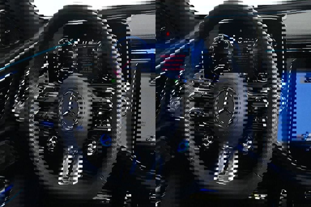 Used 2025 Mercedes-Benz E 53 AMG e 4MATIC Sedan image 10