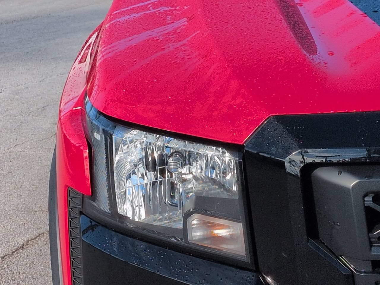 Used 2024 Nissan Frontier SV w/ Hardbody Edition AWD/4WD image 9