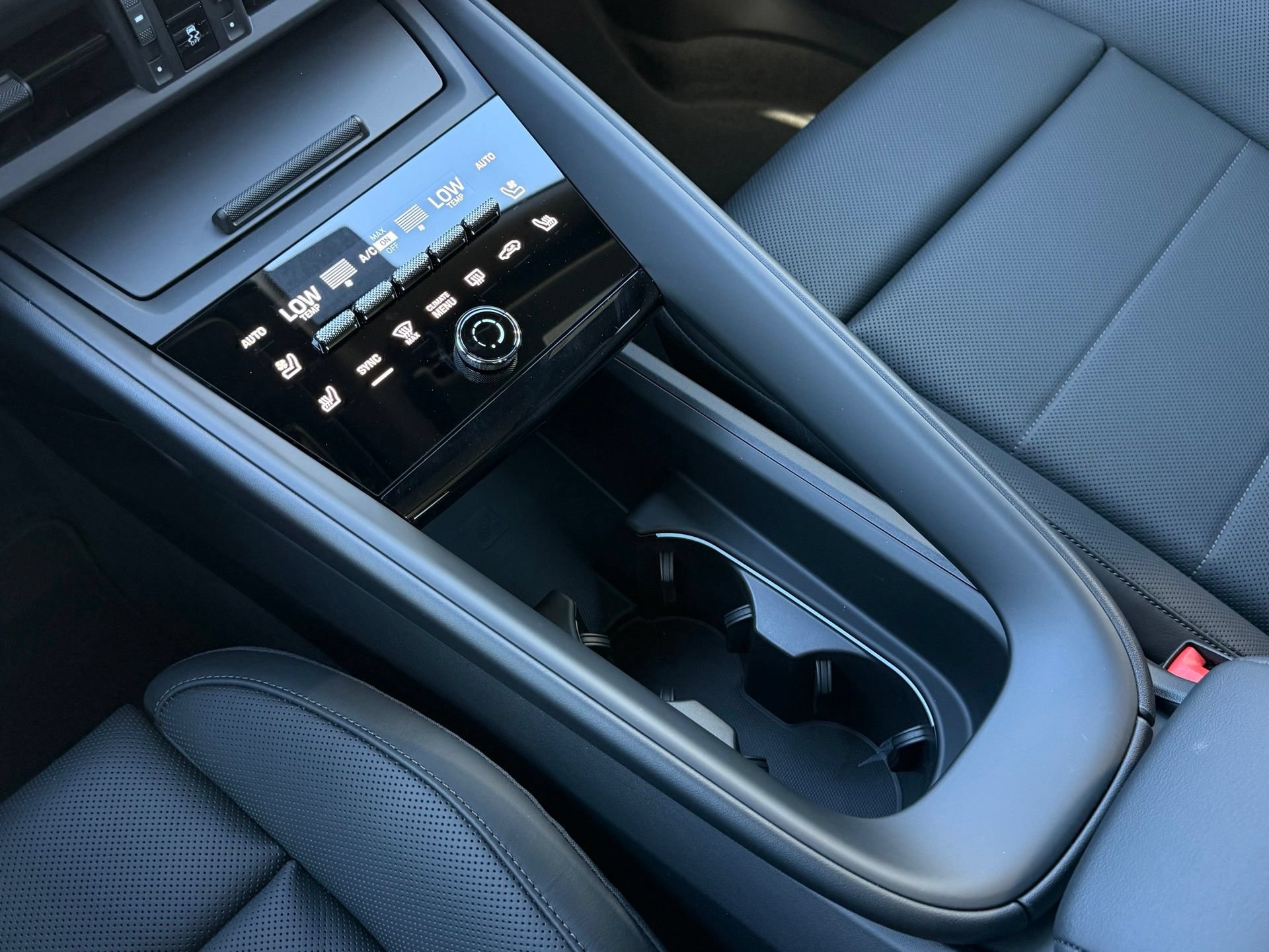 Used 2026 Porsche Macan Electric RWD image 21
