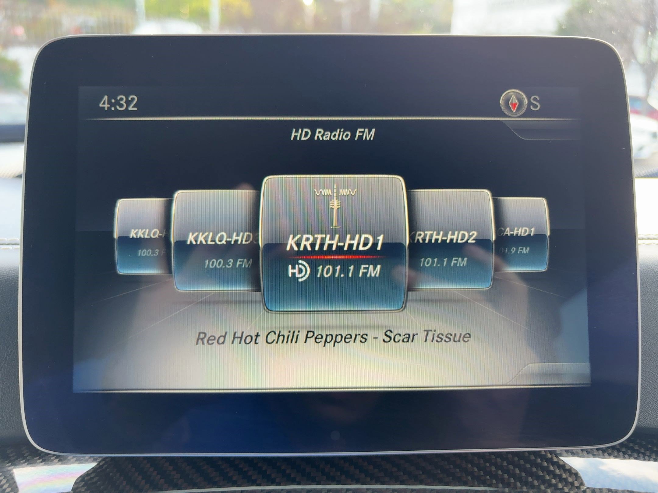 Used 2017 Mercedes-Benz G 550 Squared image 22