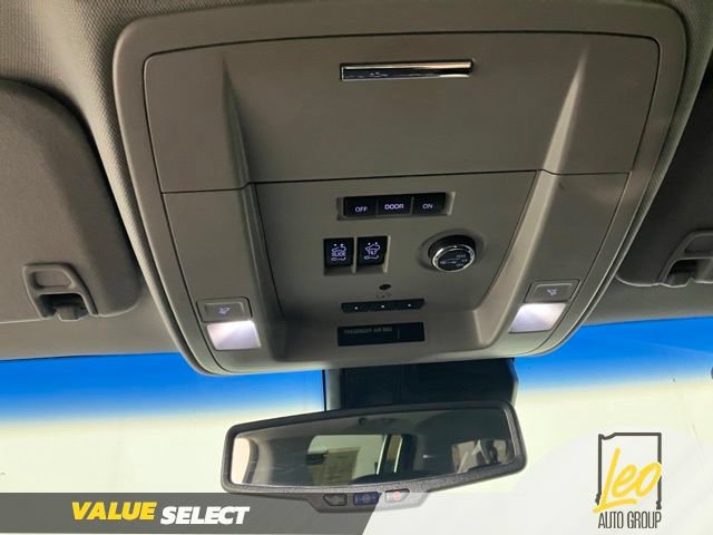 Used 2017 Chevrolet Suburban Premier AWD/4WD image 16