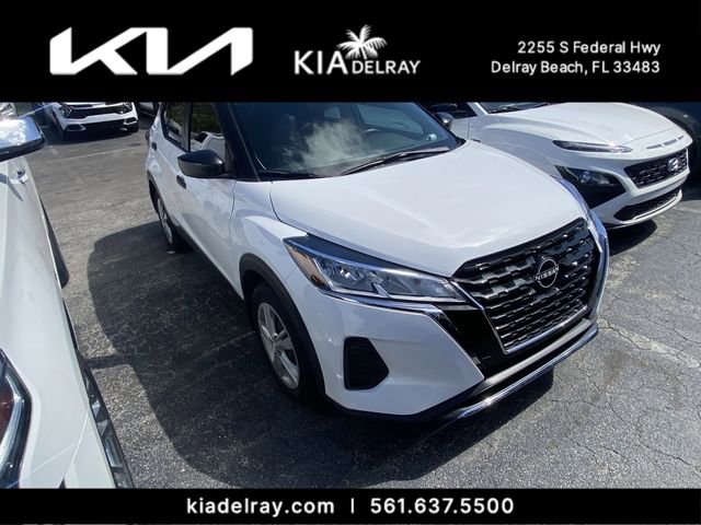 Used 2023 Nissan Kicks S image 2