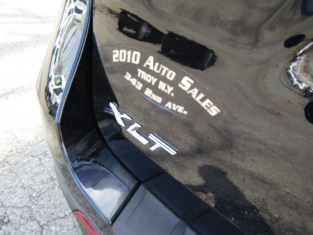 Used 2020 Ford Explorer XLT w/ Equipment Group 202A AWD/4WD image 36
