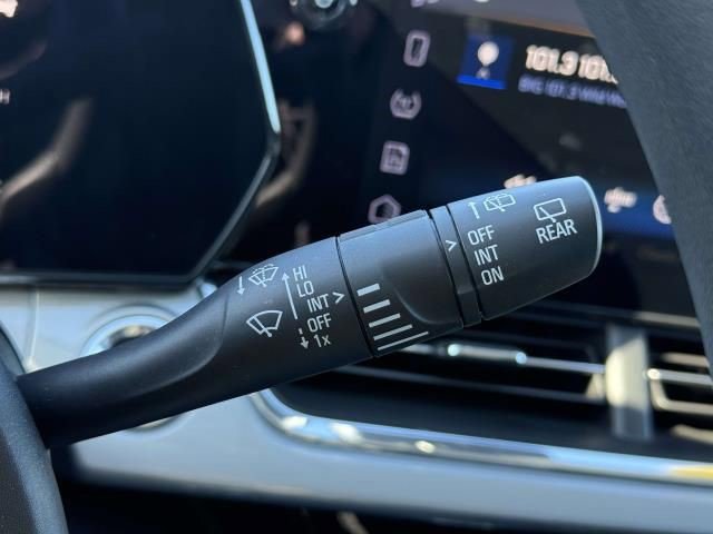 Certified 2025 Chevrolet Trax LT image 20