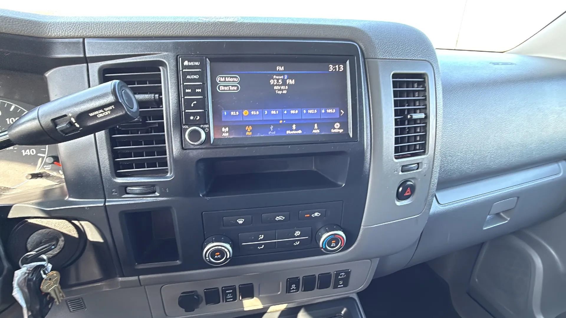 Used 2020 Nissan NV 2500 SV image 11