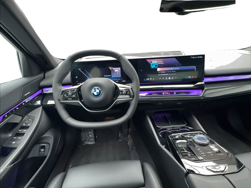 Used 2024 BMW i5 eDrive40i RWD image 35