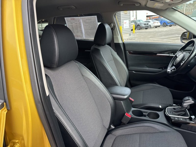 Used 2023 Kia Seltos S w/ Navigation Package image 14