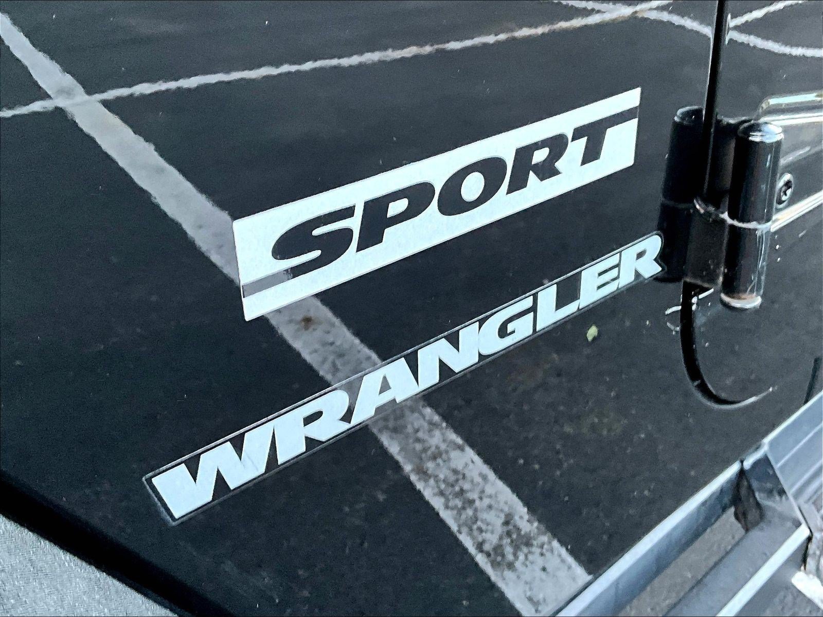 Used 2015 Jeep Wrangler Sport w/ Quick Order Package 24S AWD/4WD image 22