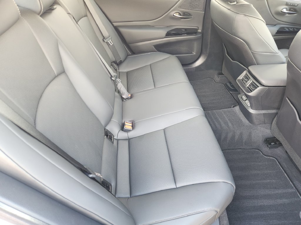 Certified 2023 Lexus ES 350 w/ Premium Package FWD image 32