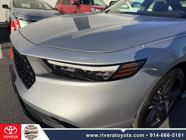 Used 2023 Honda Accord Sport image 9