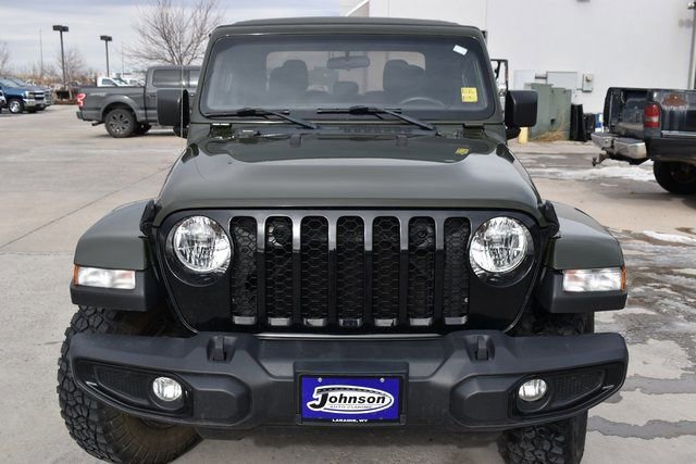 Certified 2023 Jeep Gladiator Sport AWD/4WD image 2
