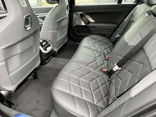 New 2026 BMW 760i xDrive w/ Executive Package image 8
