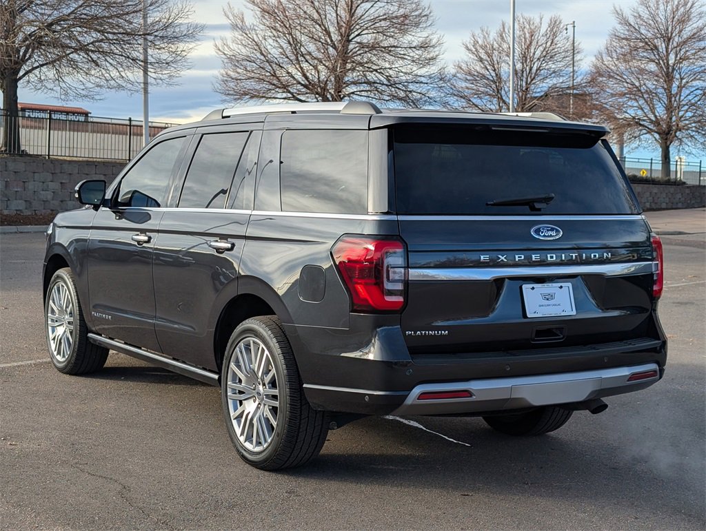 Used 2024 Ford Expedition Platinum image 3