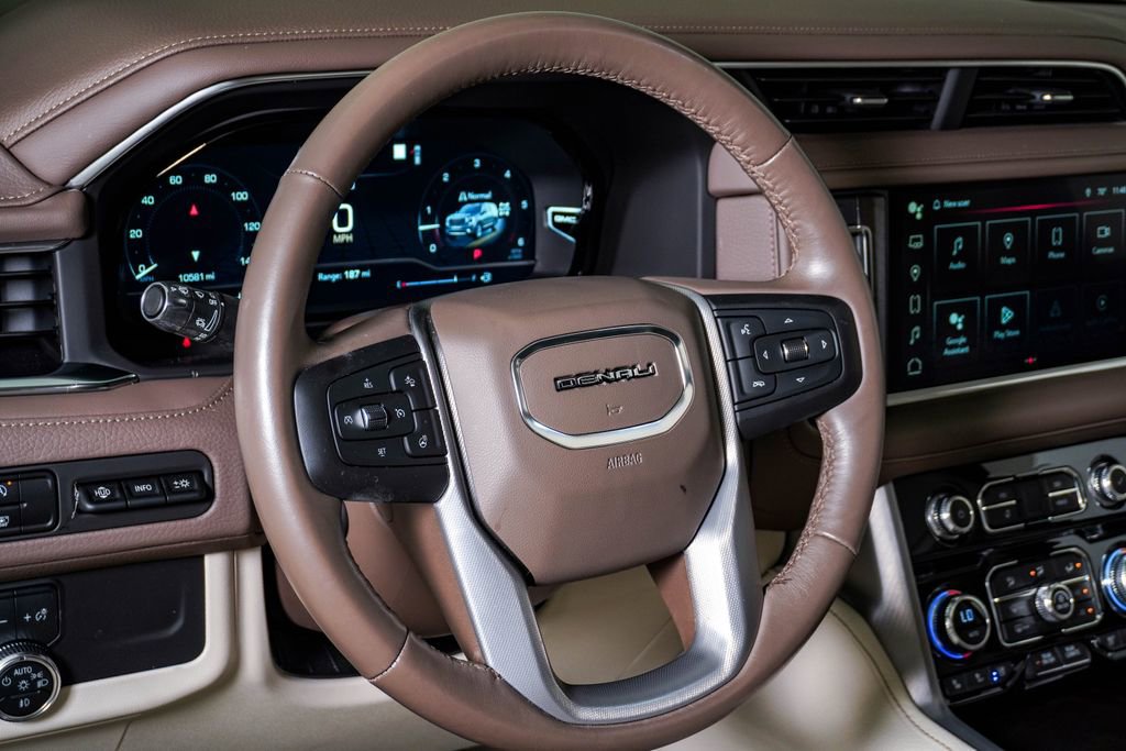 Used 2023 GMC Yukon XL Denali image 22