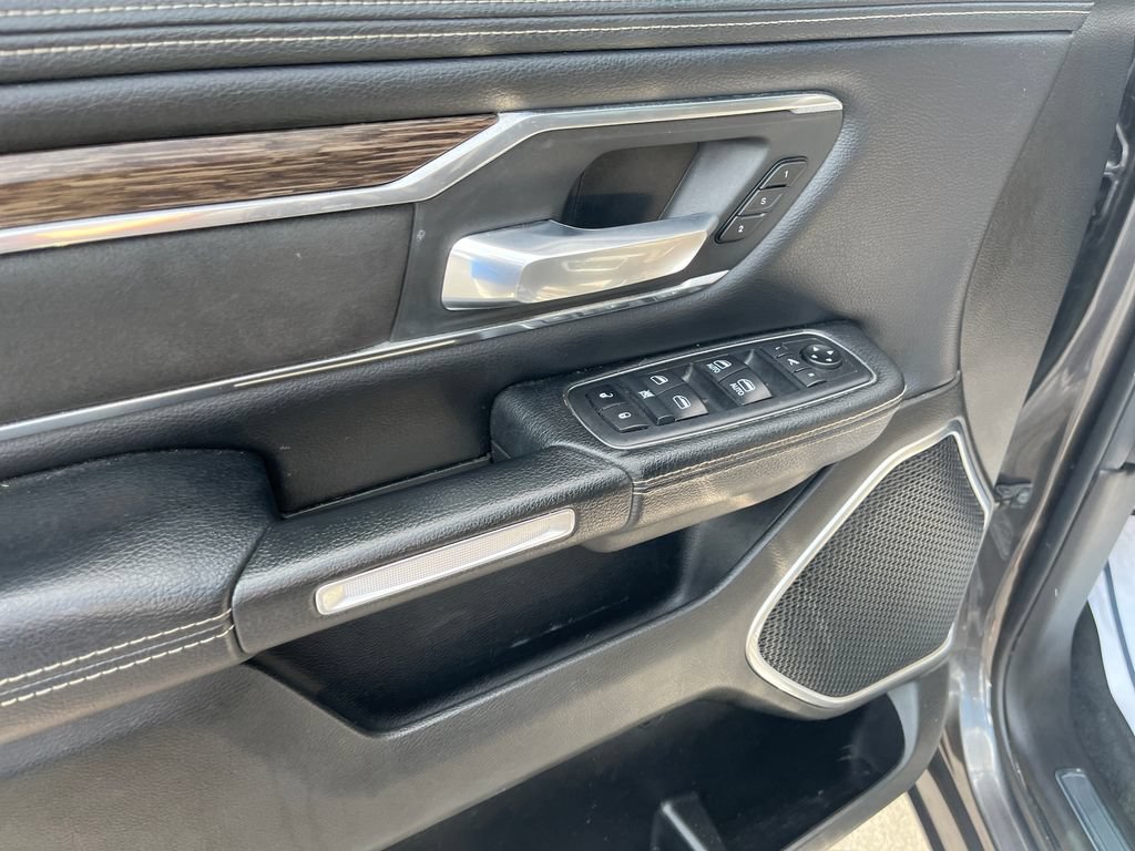 Used 2020 RAM 1500 Laramie RWD image 11