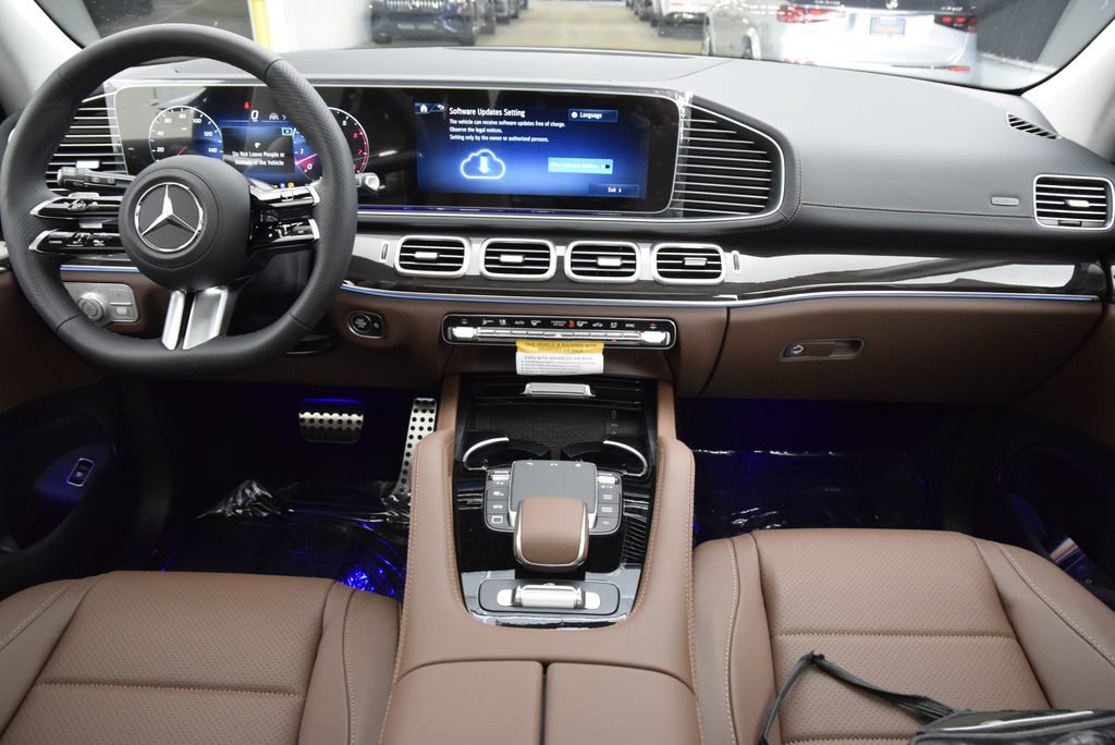 New 2026 Mercedes-Benz GLS 450 4MATIC image 21