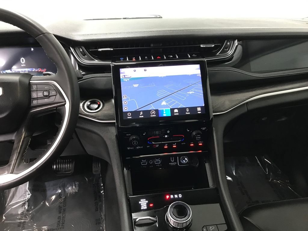 Used 2024 Jeep Grand Cherokee Limited 4xe image 17