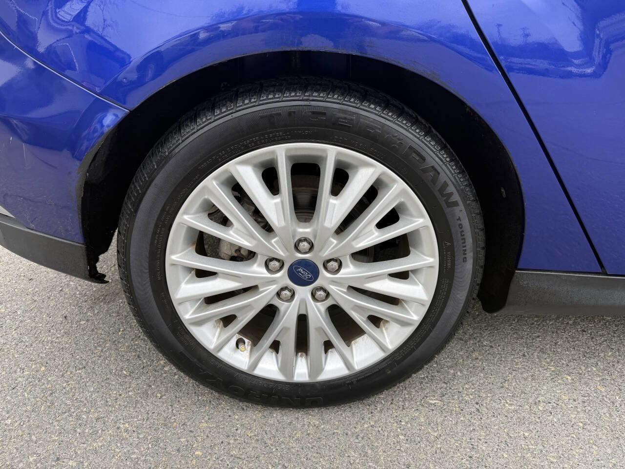 Used 2015 Ford Focus Titanium w/ Titanium Technology Package FWD image 15