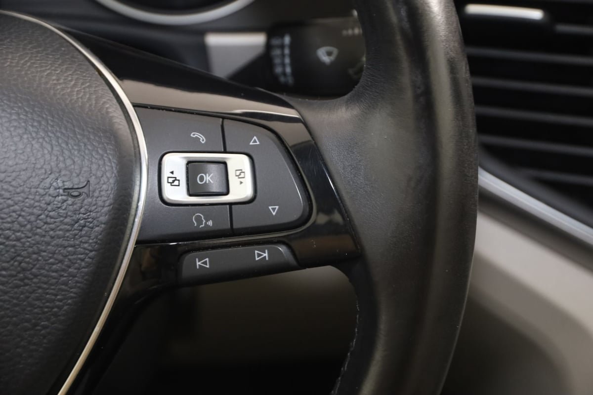 Used 2018 Volkswagen Atlas SE AWD/4WD image 32