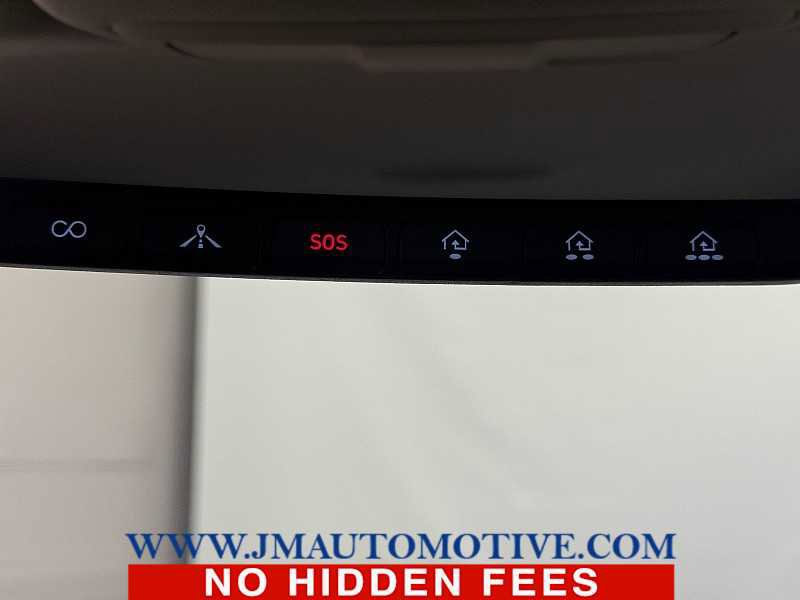 Used 2023 Genesis G70 2.0T image 33