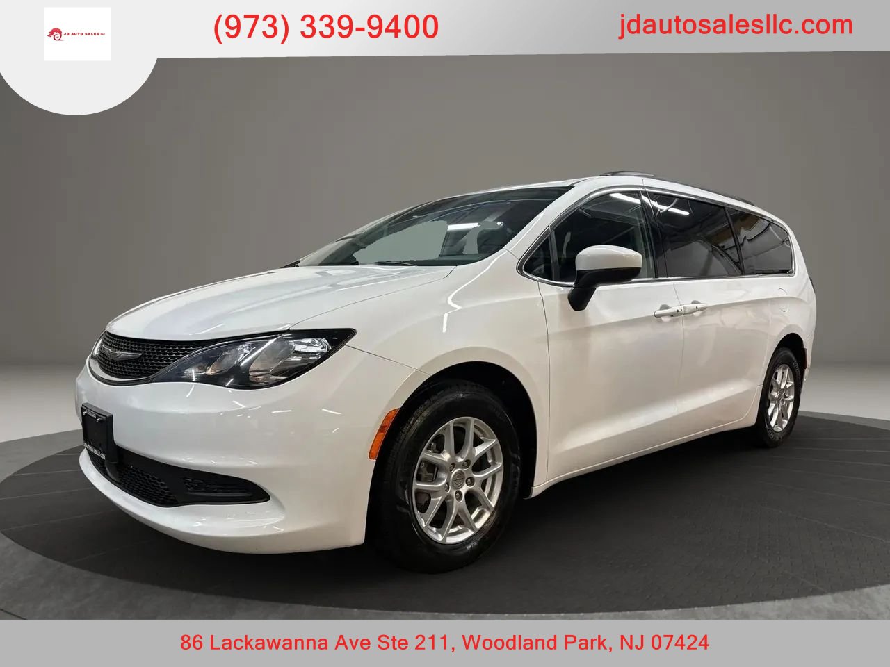 Used 2021 Chrysler Voyager Lxi FWD image 1