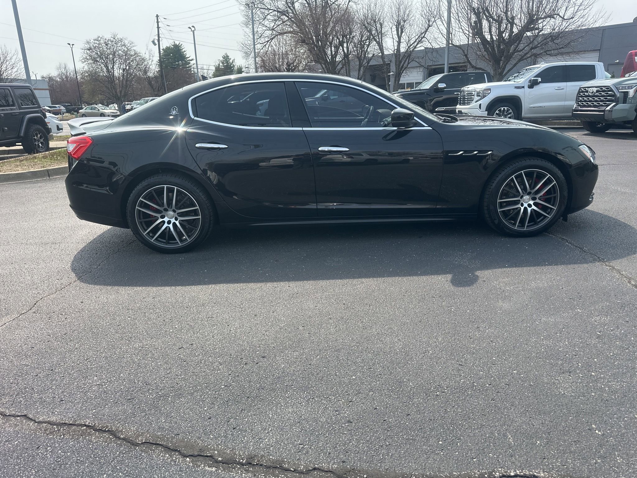 Used 2017 Maserati Ghibli S image 2