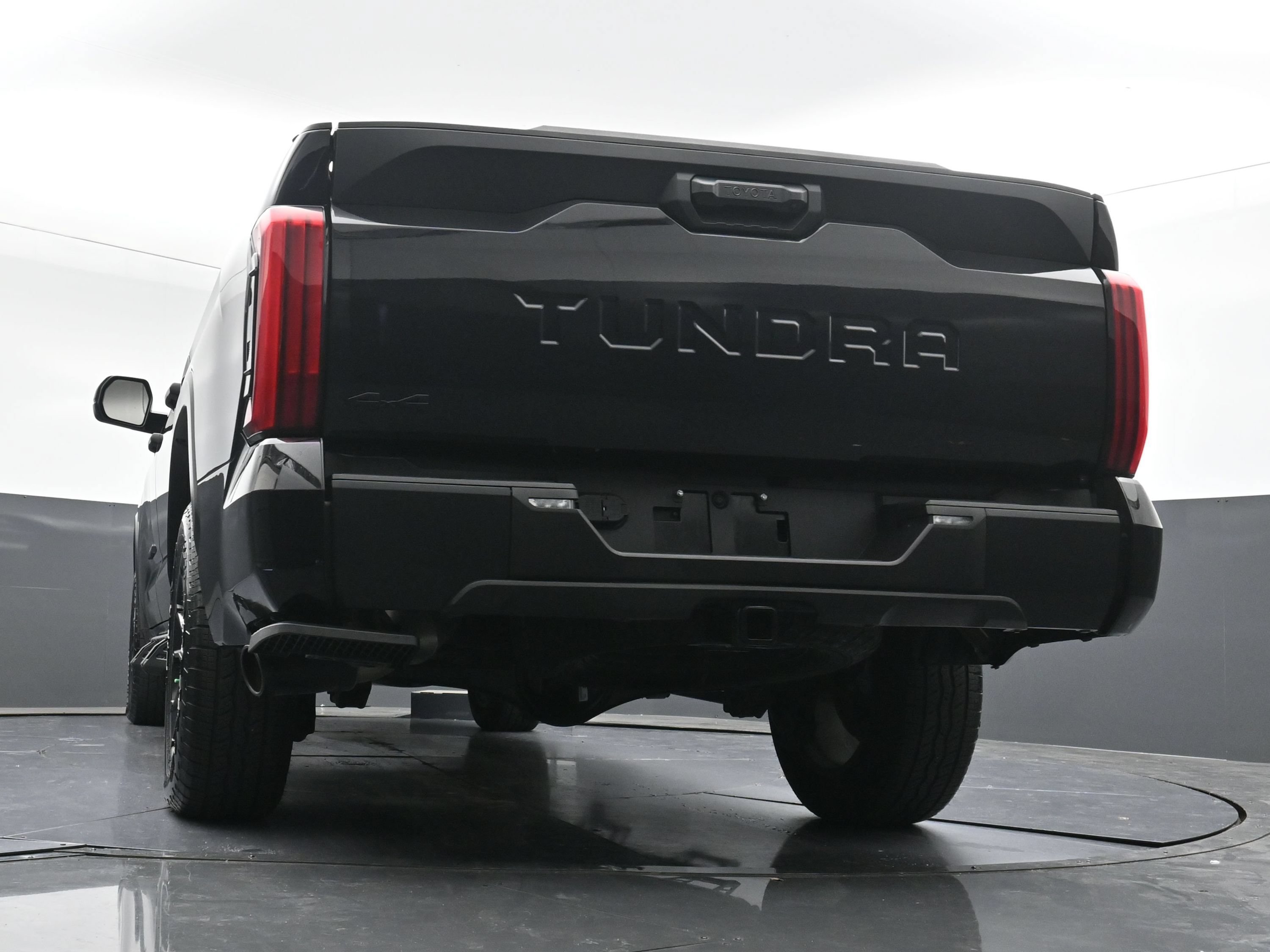 Used 2025 Toyota Tundra SR5 AWD/4WD image 29