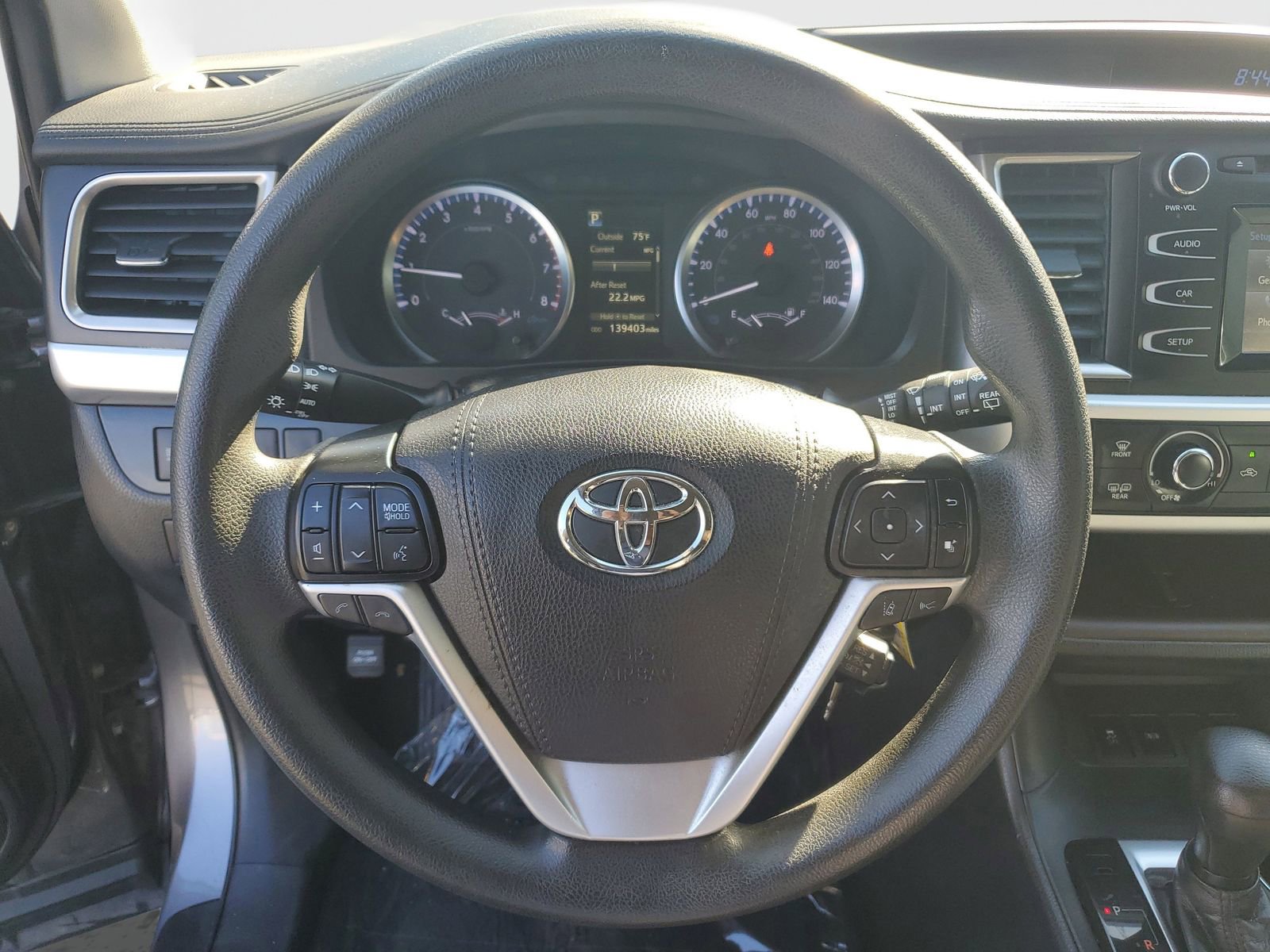 Used 2019 Toyota Highlander LE w/ Carpet Mat Package (TMS) image 26