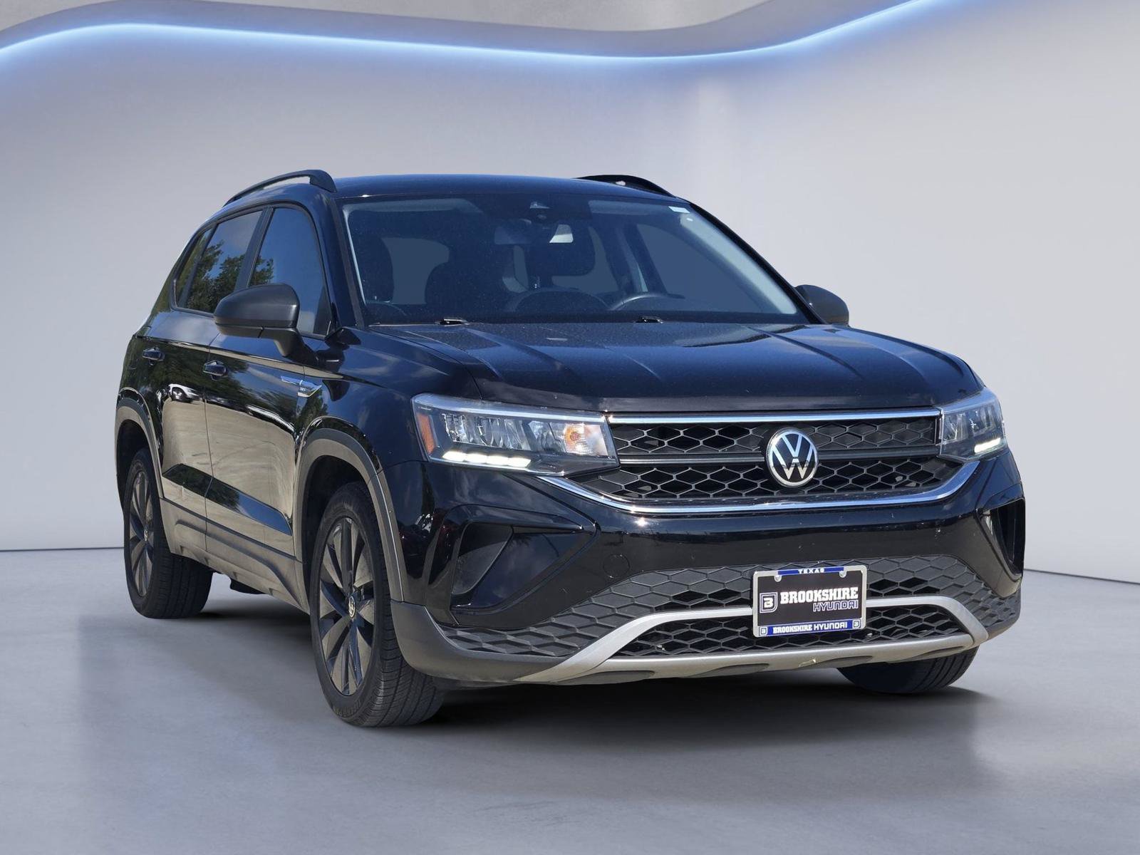 Used 2022 Volkswagen Taos S FWD image 3
