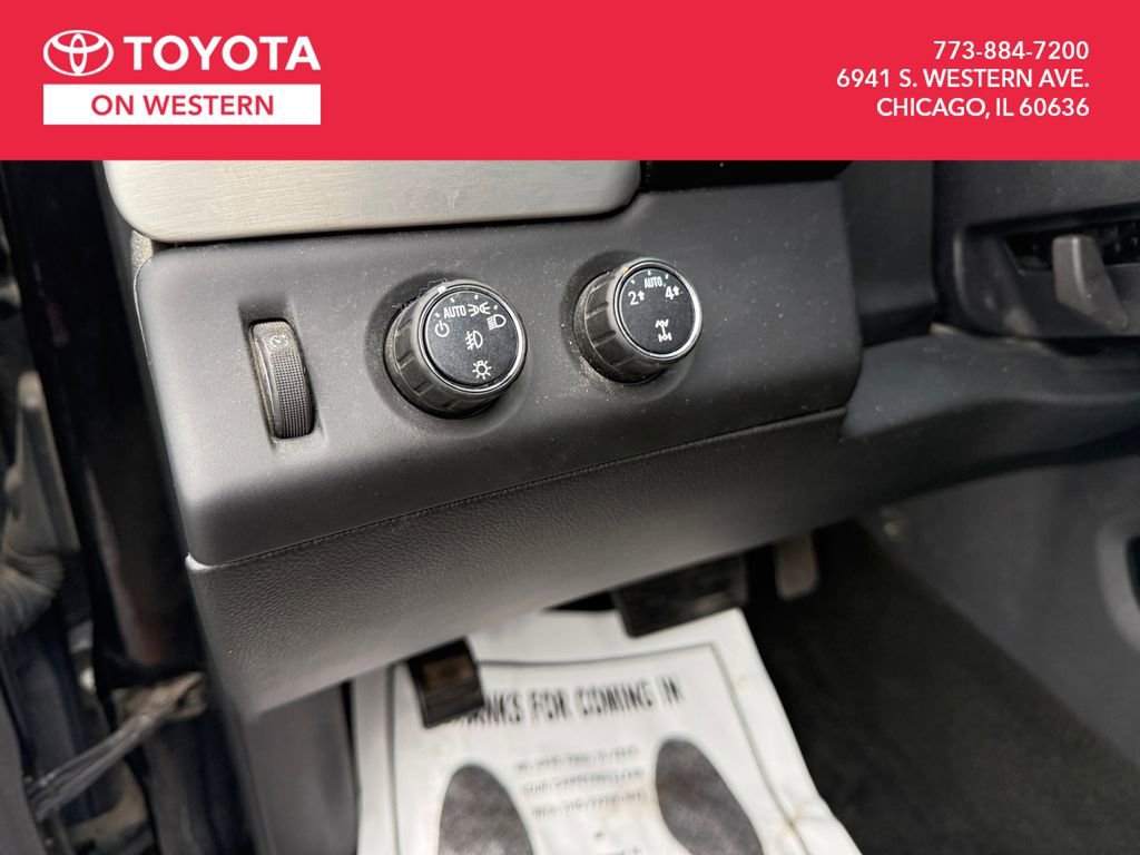 Used 2016 GMC Yukon SLE image 30