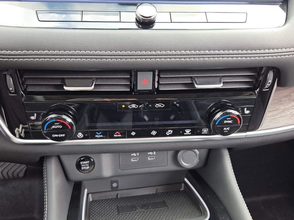 New 2026 Nissan Rogue Platinum image 17