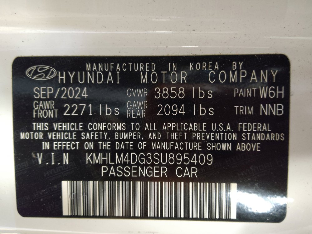 Used 2025 Hyundai Elantra Sport FWD image 33