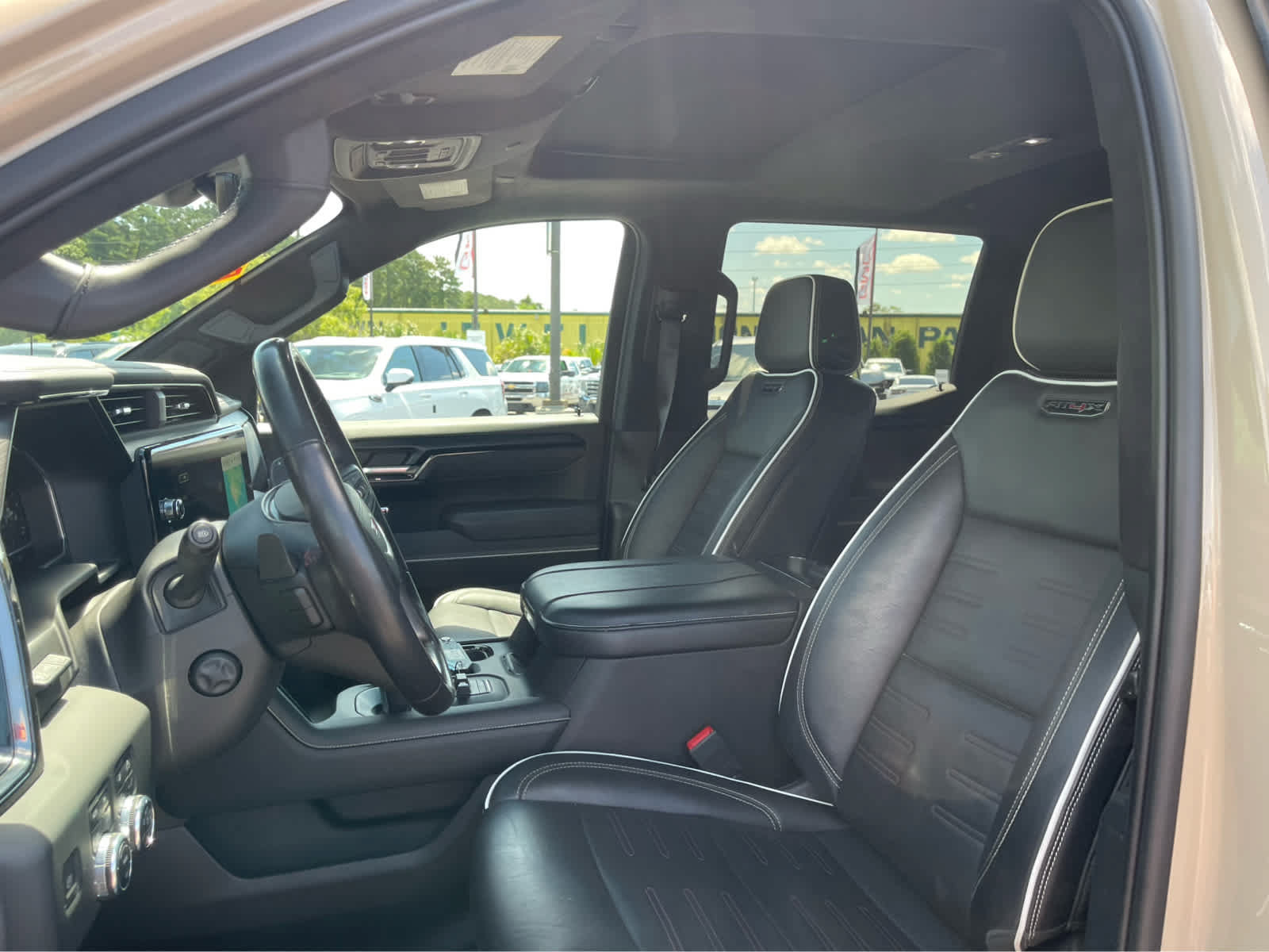 Used 2023 GMC Sierra 1500 AT4X AWD/4WD image 12